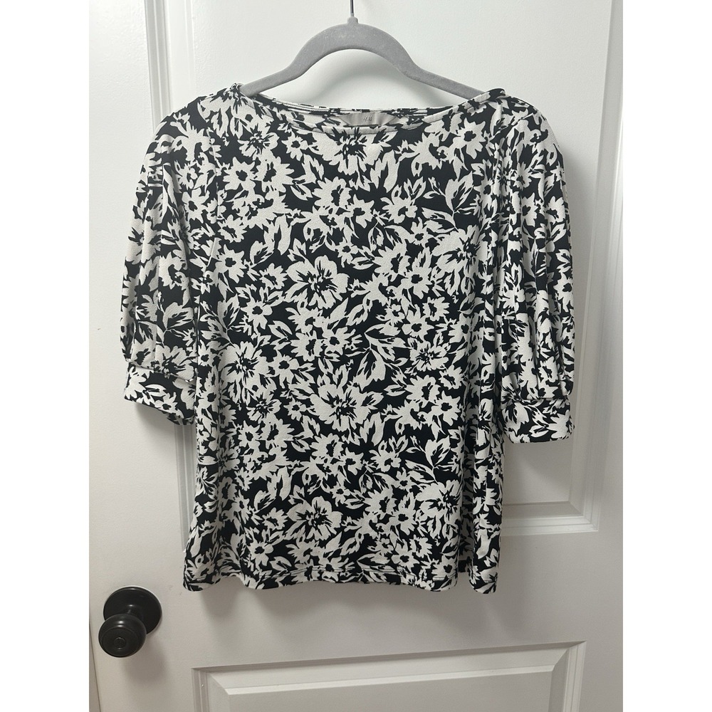 Women's Floral Blouse Top Puff Sleeve Black White Boatneck Cottage
